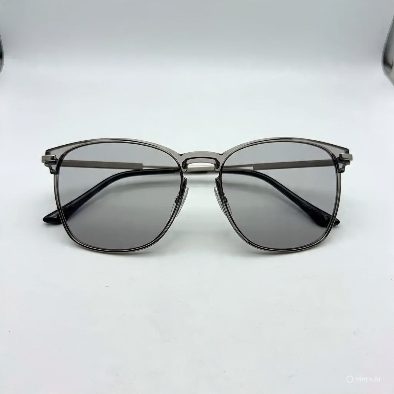Sunglass 1 alt